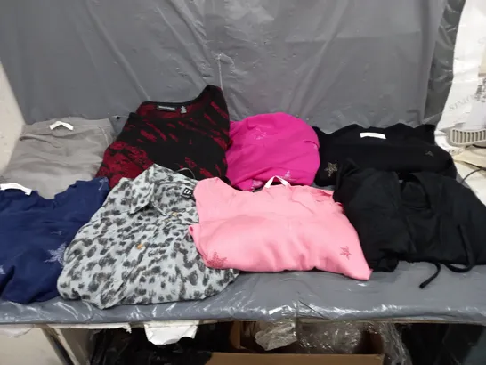 BOX OF APPROXIMATELY 10 ASSORTED PIECES OF CLOTHING IN VARIOUS STYLES, SIZES, AND BRANDS 