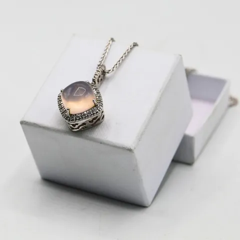 18CT WHITE GOLD PENDANT ON A CHAIN, SET WITH A ROSE QUARTZ CABACHON TO NATURAL DIAMOND HALO