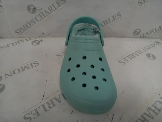 CROCS CLOGS IN LIGHT BLUE WITH FUR LINING - SIZE 6