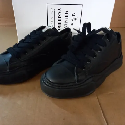 PAIR OF MAISON MIHARA YASUHIRO ORIGINAL SOLE LEATHER LOW TOP SNEAKER - UK 8