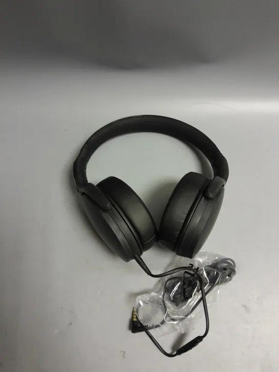 BOXED SENNHEISER HD 400S HEADPHONES