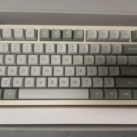 BOXED EPOMAKER X FEKER KEYBOARD