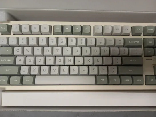 BOXED EPOMAKER X FEKER KEYBOARD