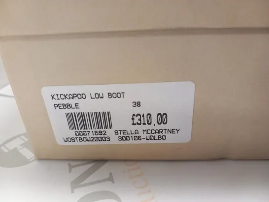 BOXED PAIR OF STELLA MCCARTNEY KICKAPOO LOW BOOT PEBBLE SIZE 38