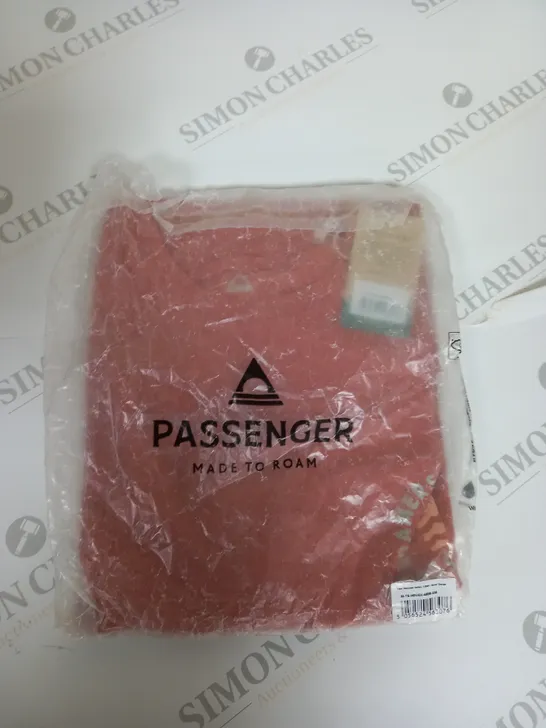 BAGGED PASSENGER COTTON T-SHIRT SIZE S/M