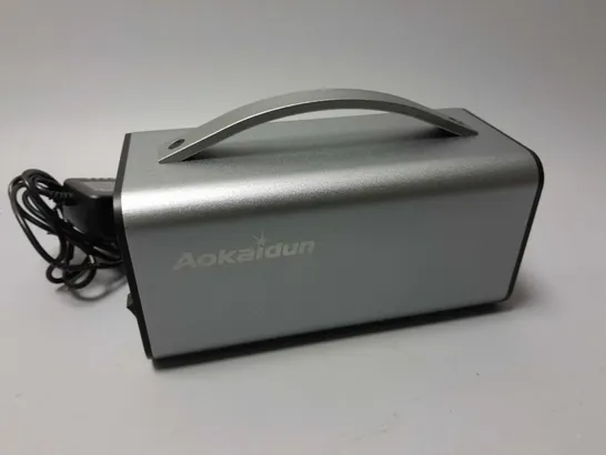 BOXED AOKAIDUN PORTABLE SOLAR GENERATOR POWER STATION (45000mAh)