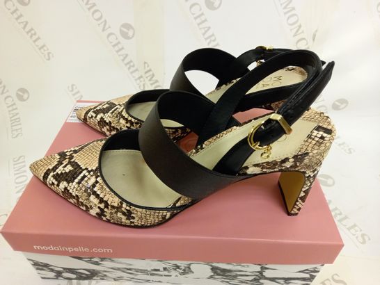BOXED PAIR OF MODA IN PELLE CHORALE SNAKE PRINT SIZE 40EU POINTED TOE ELASTIC SLINGBACK SHOE