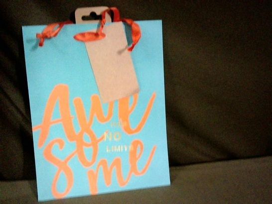 LARGE QUANTITY OF 'YOU ARE AWESOME' GIFT BAGS