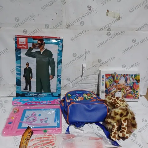MEDIUM BOX OF ASSORTED TOYS TO INCUDE WRITING BOARD, JIGSAWS AND TEDDIES