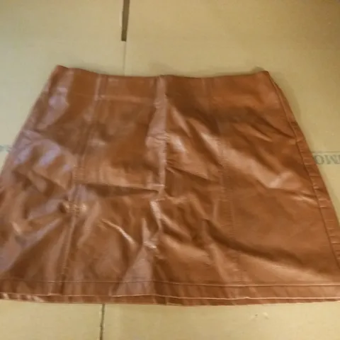 DOROTHY PERKINS BROWNLEATHER LOOK SKIRT - UK 16