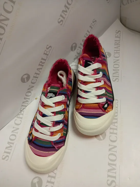 ROCKET DOG RAINBOW TRAINERS - SIZE 5