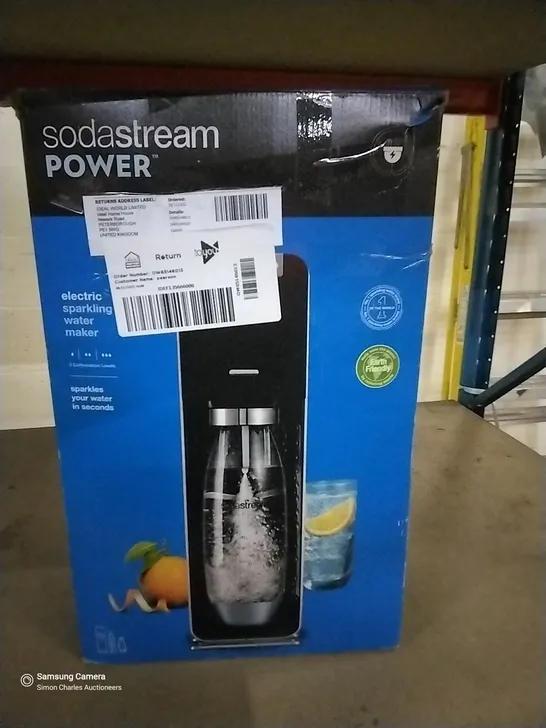 BOXED SODA STREAM POWER SPARKL8NG WATER MAKER