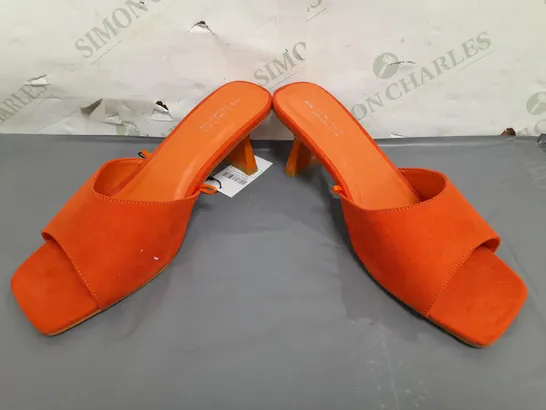 BOXED PAIR OF LIMITED COLLECTION OPEN TOE HEELED SANDALS IN ORANGE SIZE 8