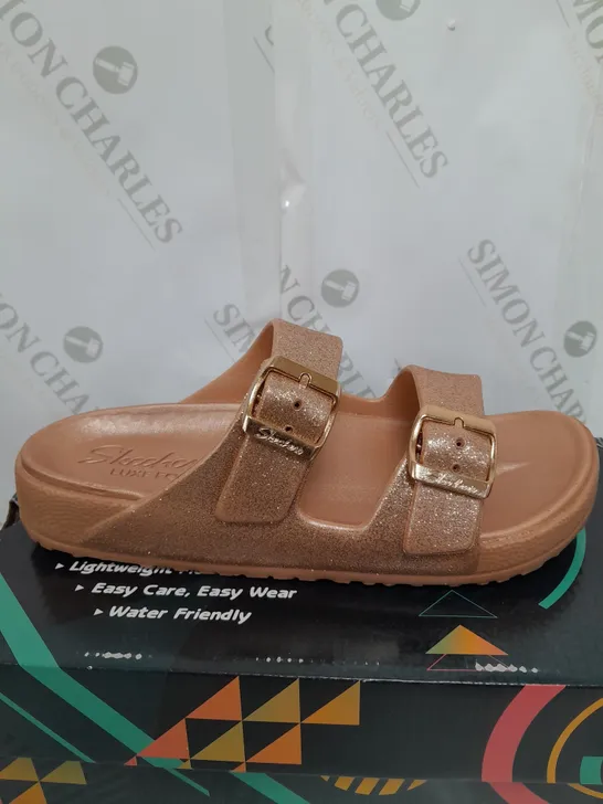 PAIR OF SKECHERS OPEN TOE SANDALS IN ROSE GOLD COLOUR SIZE 6