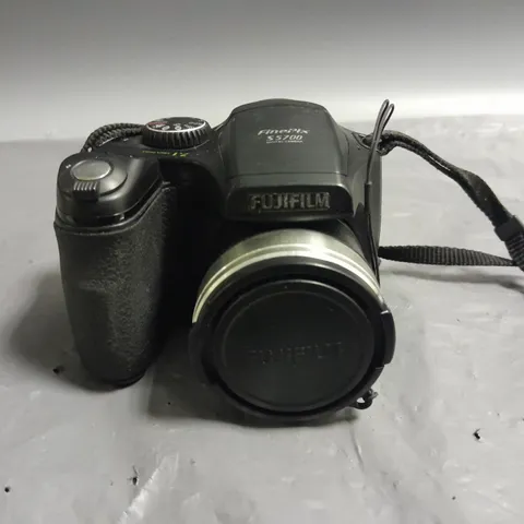 UNBOXED FUJIFILM S5700 DIGITAL CAMERA