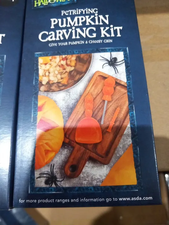 BOX OF APPROXIMATELY 48 BRAND NEW BOXED HAPPY HALLOWEEN PUMPKIN CARVING KITS