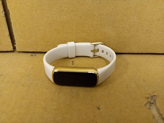 FITBIT LUXE HEALTH AND FITNESS TRACKER LUNAR WHITE 