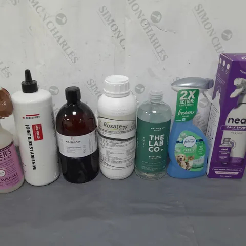 LOT OF APPROXIMATELY 12 ASSORTED LIQUIDS TO INCLUDE MULTI-SURFACE CLEANER, FEBREEZE AND FRENCHIE FINISHING COAT - COLLECTION ONLY