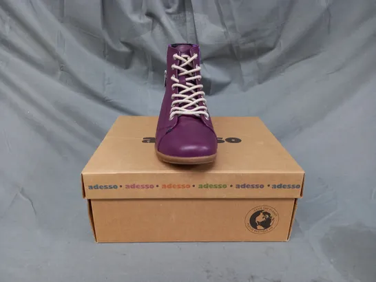 BOXED PAIR OF ADESSO DENVER BOOTS IN PLUM SIZE 7 