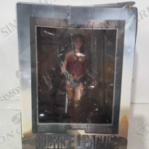 ARTFX+ JUSTICE LEAGUE 1/10 SCALE WONDER WOMAN COLLECTIBLE FIGURE