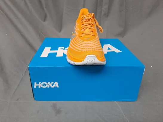 BOXED PAIR OF HOKA M MACH 5 SHOES IN ORANGE/YELLOW UK SIZE 10