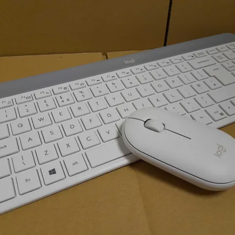 LOGITECH WHITE SLIM KEYBOARD