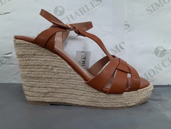 BOXED PAIR OF TRUFFLE COLLECTION OPEN TOE HIGH WEDGE SANDALS IN BROWN SIZE 6