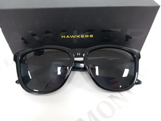 BOXED HAWKERS S1/HONE22BBTP SUNGLASSES