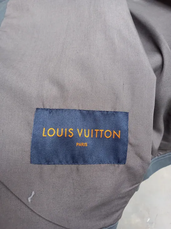 LOUIS VUITTON BLACK BUTTON UP JACKET - SIZE UNSPECIFIED 