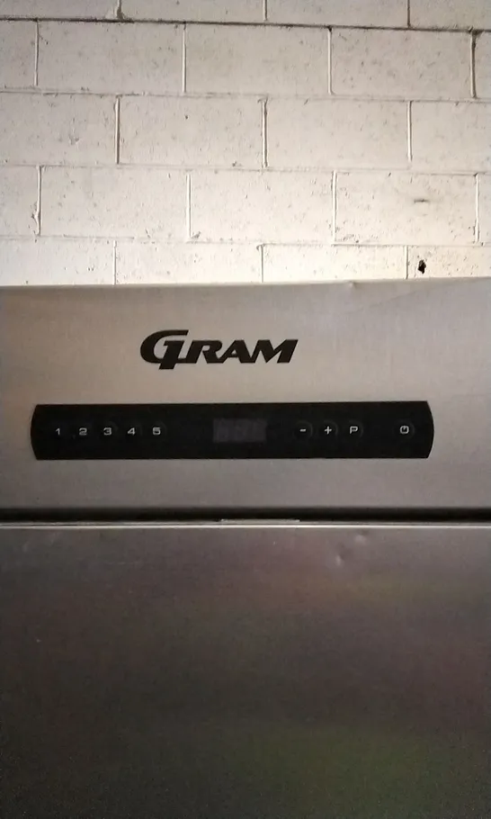 GRAM TALL ONE DOOR LEFT HAND COMMERCIAL FRIDGE 