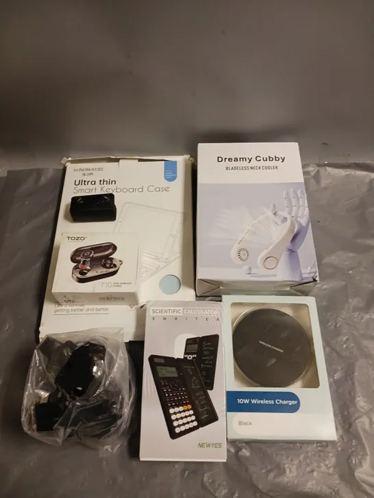 BOX OF APPROX 7 ASSORTED ITEMS TO INCLUDE - SMART KEYBOARD CASE FOR IPAD 10TH - NEWYES SCIENTIFIC CALCULATOR - WIRELESS CHARGER ETC 