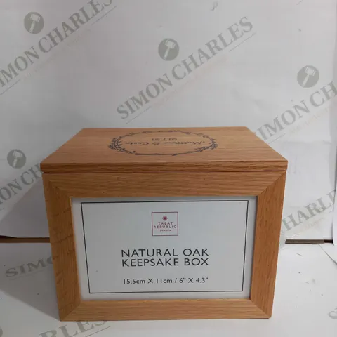 PERSONALISED COUPLES MIDI OAK PHOTO HOLDER