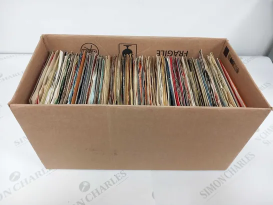 A BOX OF APPROXIMATELY 200 PLUS 7” SINGLE VINYL RECORDS.