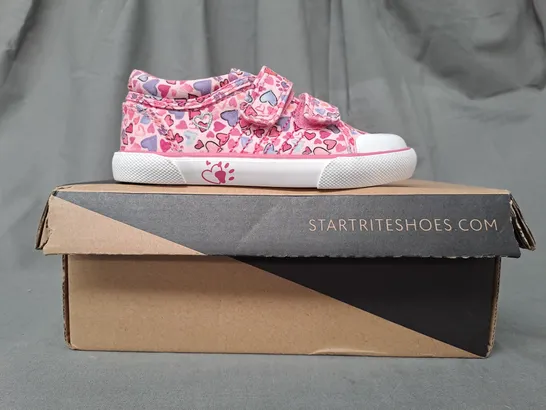 BOXED PAIR OF START RITE KIDS CANVAS SHOES IN PINK W. LOVEHEART DESIGN EU SIZE 24