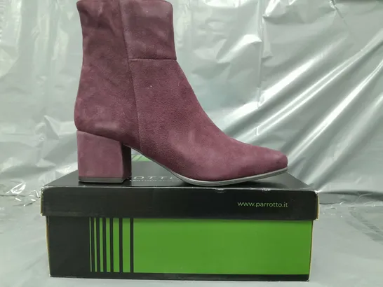 BOXED PAIR OF PARROTTO BLOCK HEEL ANKLE BOOTS IN DARK PURPLE EU SIZE 40