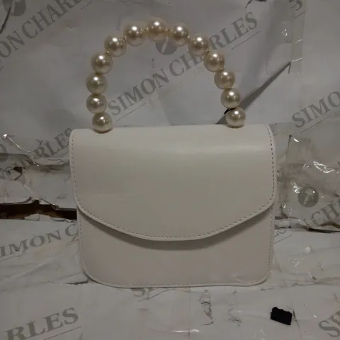 BOOHOO BUTTONED WHITE POUCH BAG 