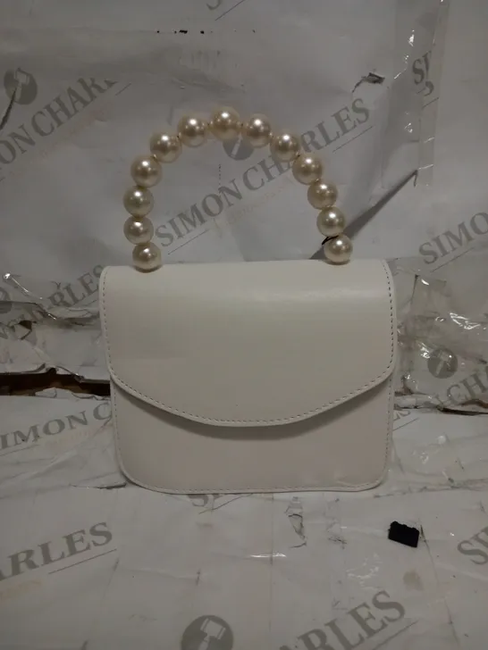 BOOHOO BUTTONED WHITE POUCH BAG 