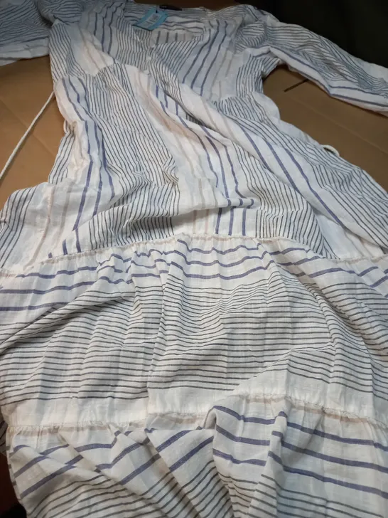 M&S WHITE/GREY BLUE STRIPED FLOWING DRESS - SIZE 16