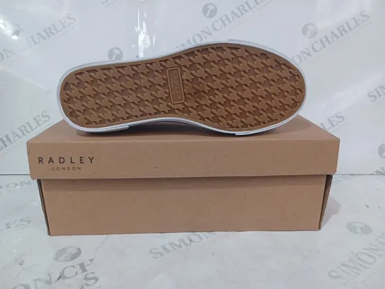 BOXED PAIR OF RADLEY LONDON CANVAS TRAINERS IN CREAM/NAVY UK SIZE 3