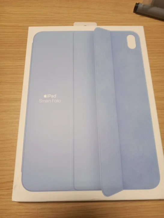 BOXED APPLE IPAD SMART FOLIO FOR 10TH GENERATION