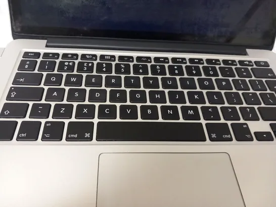 APPLE MACBOOK PRO (A1502 EARLY 2015)