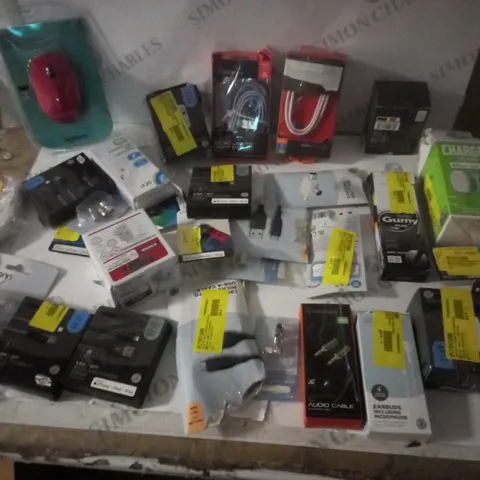 LOT OF APPROX 20 ASSORTED ITEMS TO INCLUDE IPHONE CHARGERS, USB MICRO CABLE, WIRELESS MOUSE