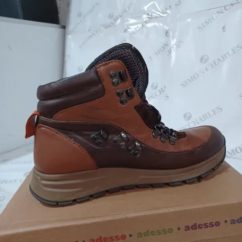 BOXED ADESSO RAINE WATERPROOF BOOTS, BROWN - SIZE 5 