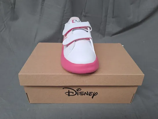 BOXED PAIR OF ADIDAS DISNEY GRAND COURT 2.0 MARIE KIDS SHOES IN WHITE/PINK UK SIZE 9.5