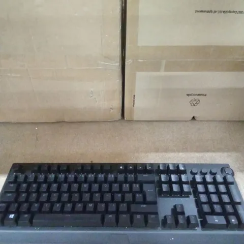 BOXED RAZER BLACKWOOD V3 PRO GAMING KEYBOARD 