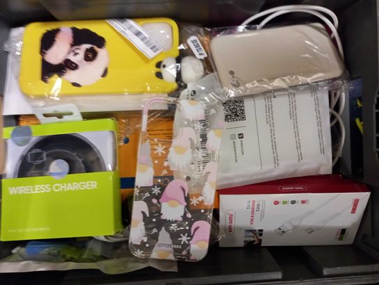 LOT OF APPROXIMATELY 20 PHONE ACCESSORIES, TO INCLUDE CASES, SCREEN PROTECTORS, ETC 