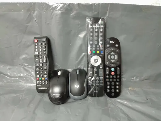 BOX OF APPROXIMATELY 14 ASSORTED ITEMS TO INCLUDE - SKY REMOTE , SAMSUNG REMOTE , LOGITECH REMOTE ETC