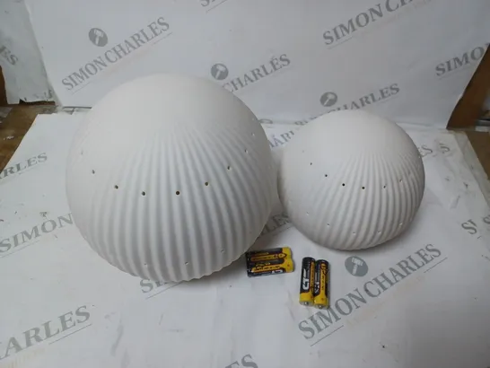 2 PORCH LIGHTS WHITE SPHERE 