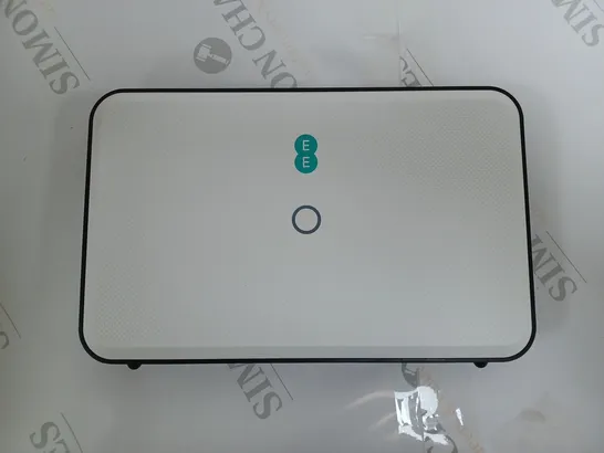 BOXED EE SMART ROUTER