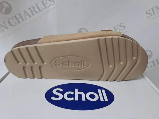 BOXED SCHOLL SANDLES IN TAN SIZE 7  